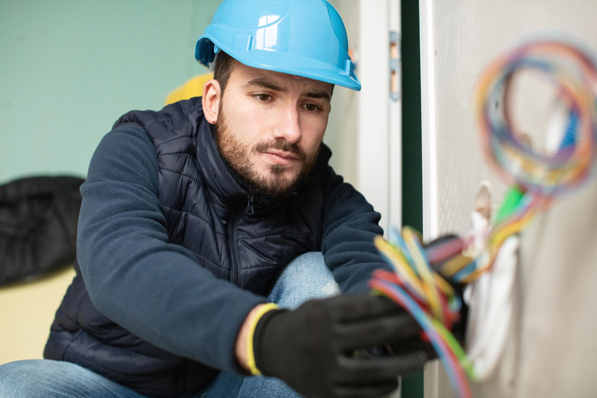Electrician-seattle-working