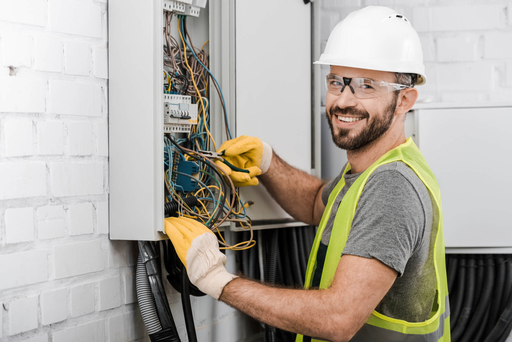 man doing knob and tube replacement in seattle