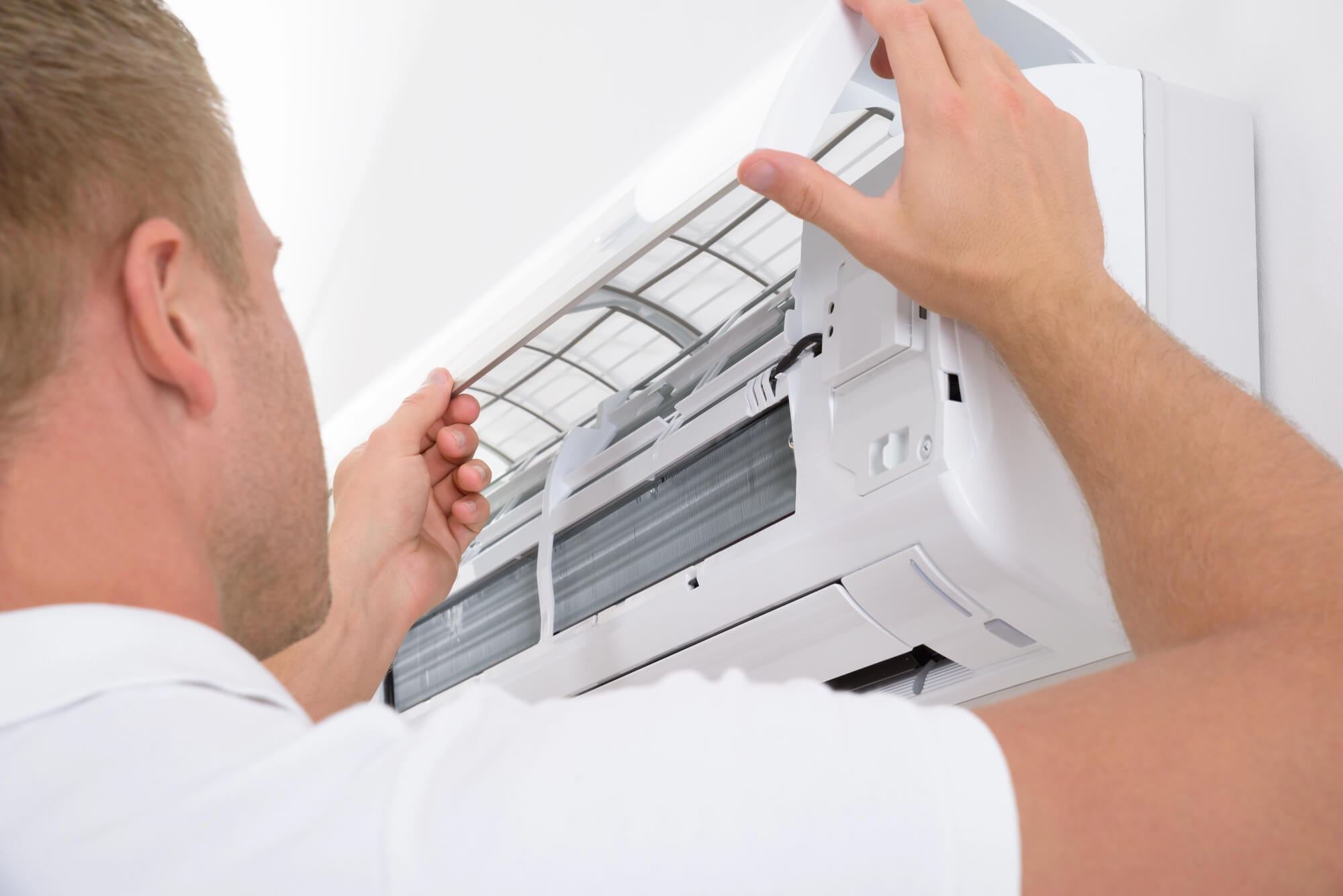 technician during Air Conditioner Installation Seattle
